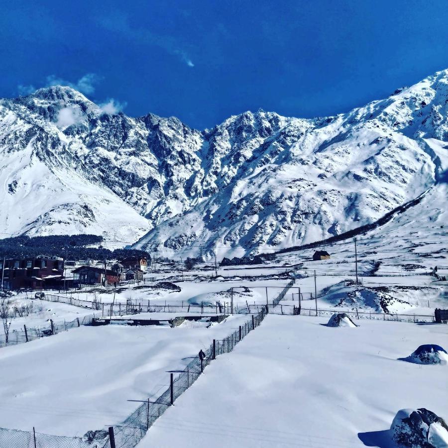 Hotel Diamond Kazbegi Exteriör bild