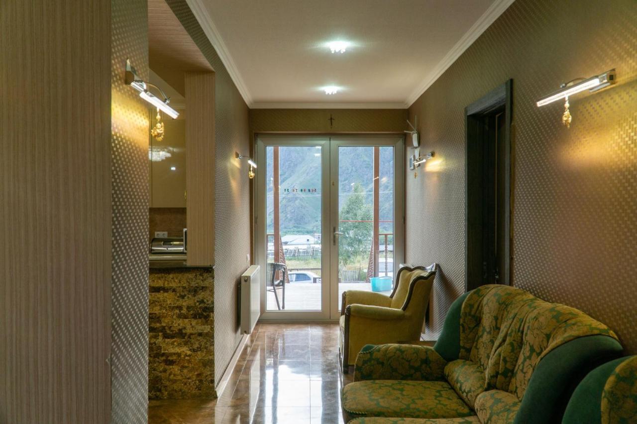 Hotel Diamond Kazbegi Exteriör bild