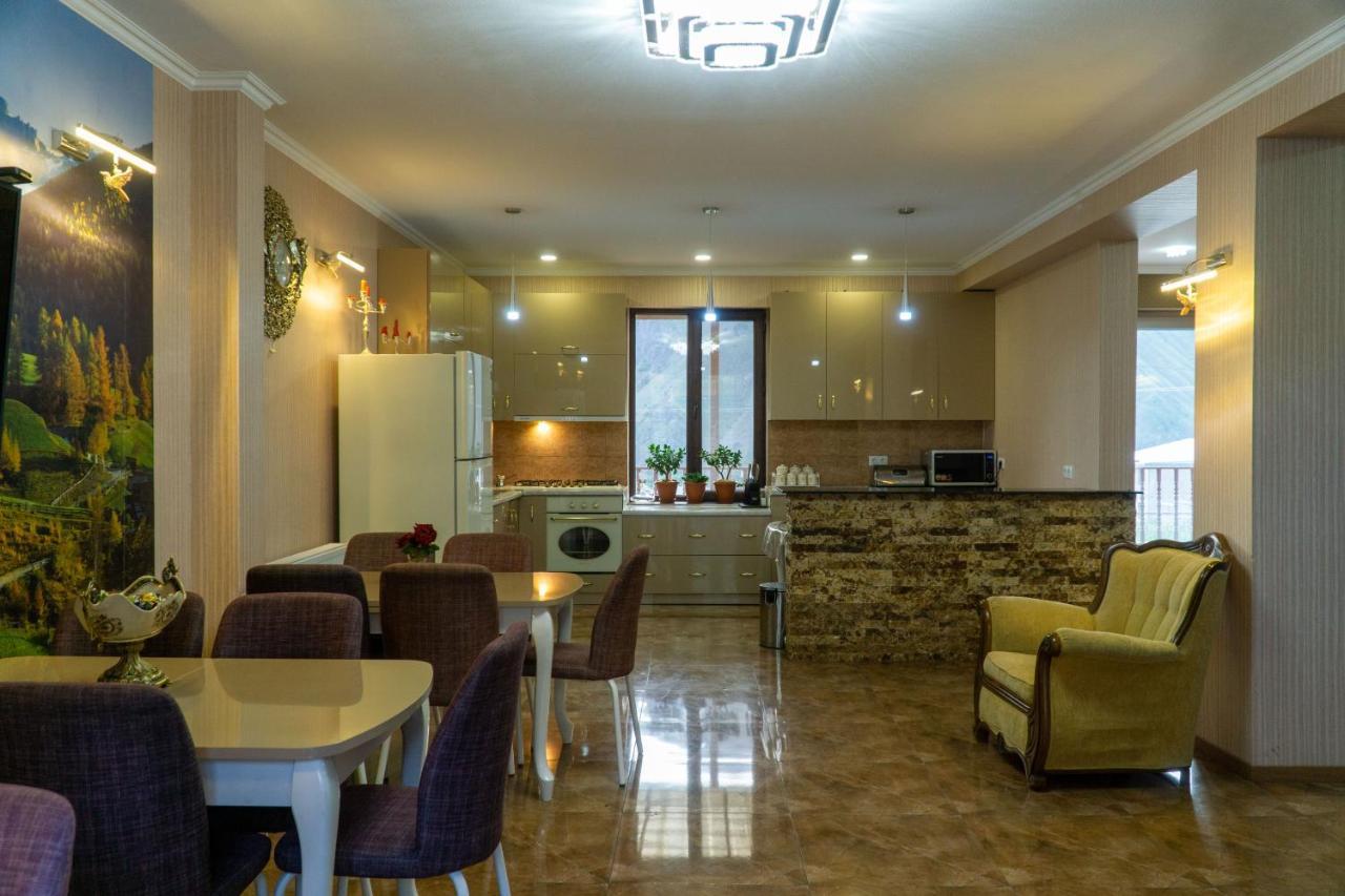 Hotel Diamond Kazbegi Exteriör bild